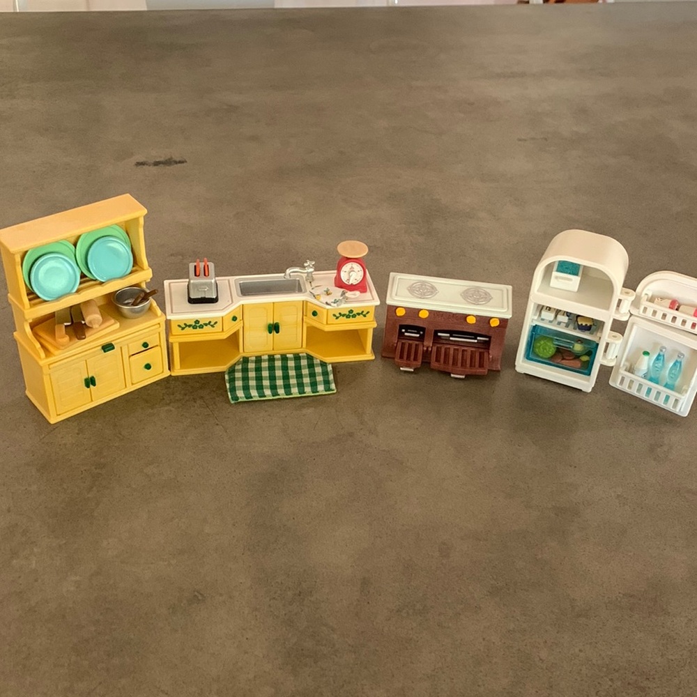 Calico Critters Kitchen set